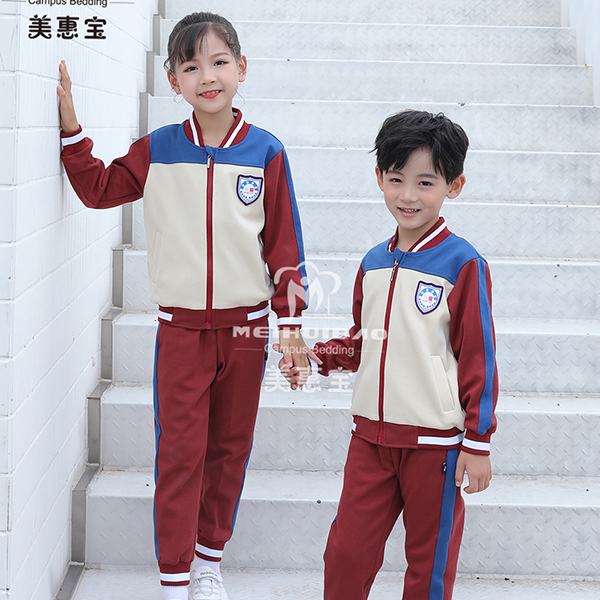 冬季運(yùn)動(dòng)款園服20042