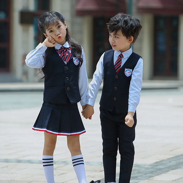 幼兒園服裝象征幼兒園服品牌形象